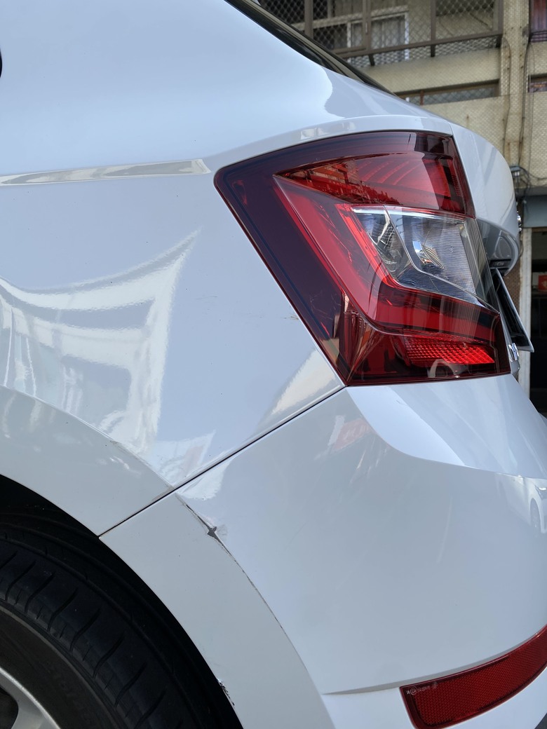 fabia被貨車撞，只有第三責任險，該怎麼處理
