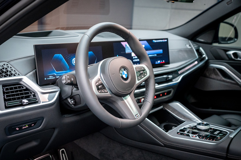 [開箱圖多]小改款BMW X6 40i Msport 分享訂車交車的喜悅~更新黑化包膜