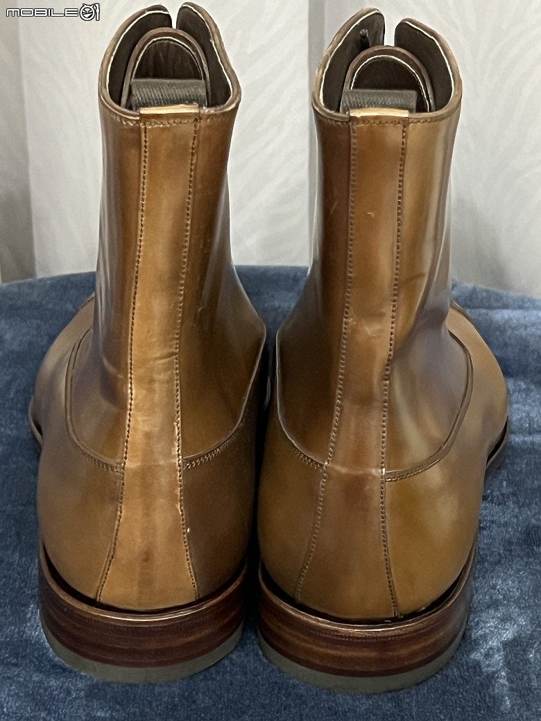 【開箱】皮中鑽石，馬臀皮 Balmoral Boots