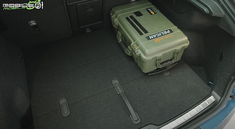 【影音試駕】Volvo C40 Recharge TwinMotor,換電池升級有感!