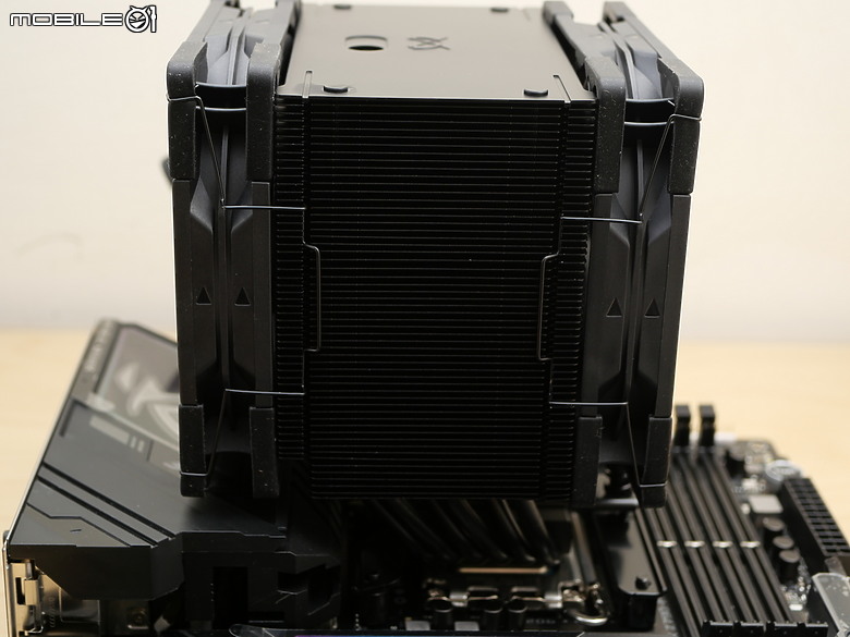 點我看大圖 經典再臨 SCMG-6000DBE 無限 6 闇黑雙風版