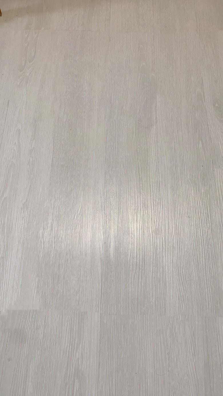 跟家人一起DIY地板成功，效果100%
