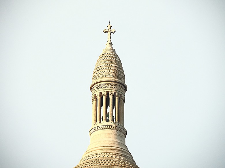 艾菲爾鐵塔(Tour Eiffel)、蒙馬特(Montmartre)、聖心堂(Basilique du Sacré-Cœur de Montmartre)，外掛拉法葉百貨 巴黎奧斯曼旗艦店(Galeries Lafayette Haussmann)、莎瑪麗丹百貨(La Samaritaine) — 引領流行的時尚與藝術之都 — 2023年冬季歐洲行旅 第九部