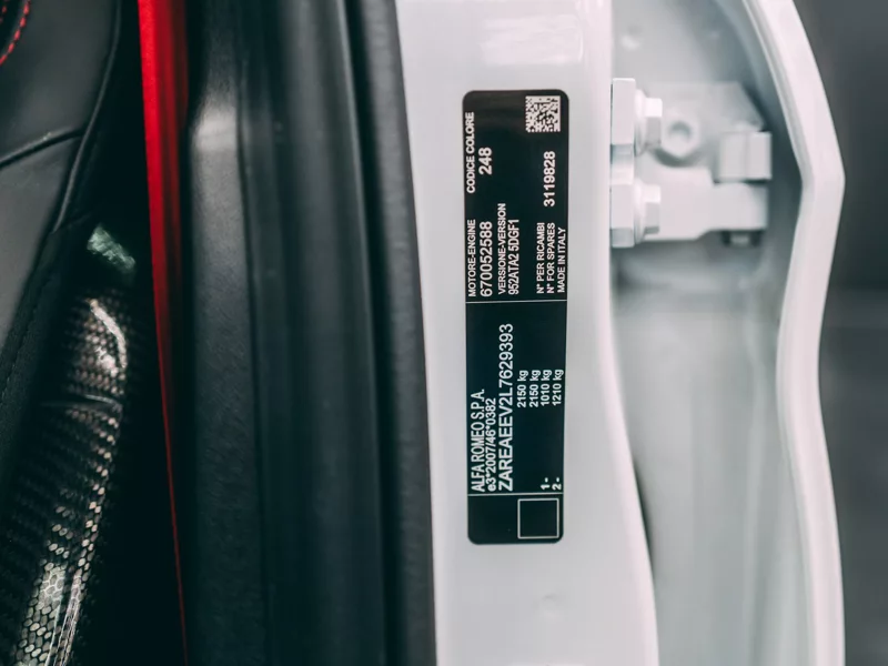全球只有10台的Alfa Romeo Giulia QV賽車版 即將在RM蘇富比拍賣!