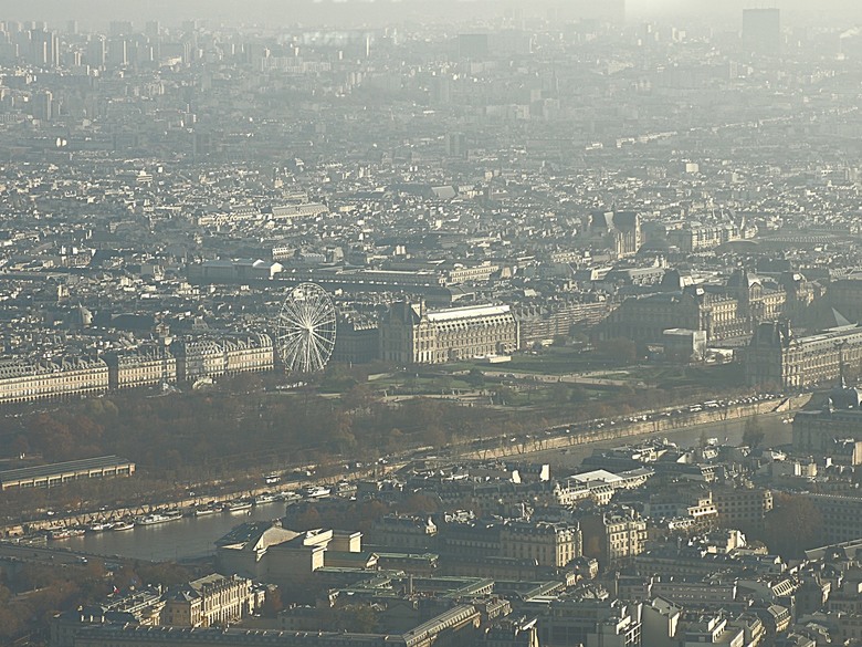 艾菲爾鐵塔(Tour Eiffel)、蒙馬特(Montmartre)、聖心堂(Basilique du Sacré-Cœur de Montmartre)，外掛拉法葉百貨 巴黎奧斯曼旗艦店(Galeries Lafayette Haussmann)、莎瑪麗丹百貨(La Samaritaine) — 引領流行的時尚與藝術之都 — 2023年冬季歐洲行旅 第九部