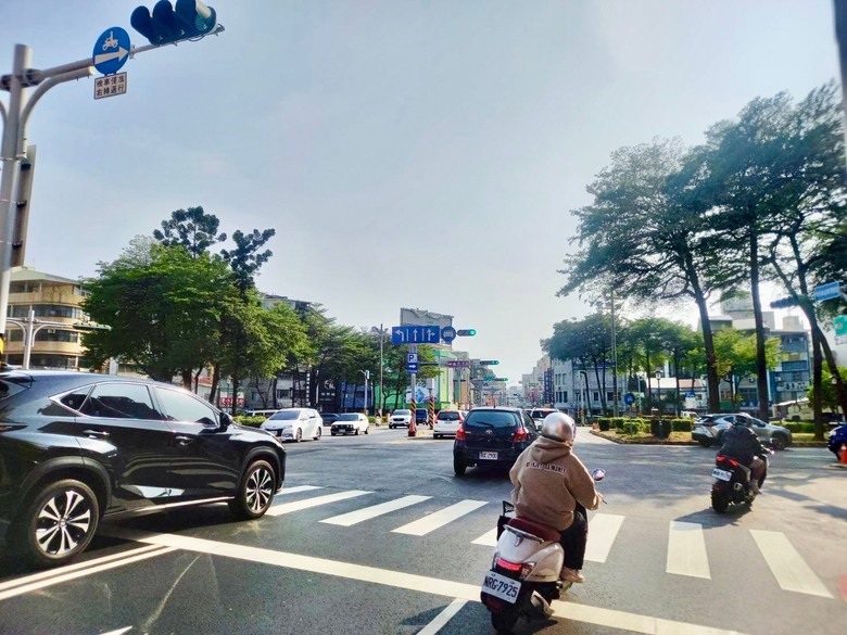 點我看大圖 西門路小資金店面