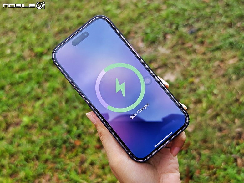 MagSafe行動電源開箱 – Avier VeeGo可立式磁吸行動電源，支援PD快速充電