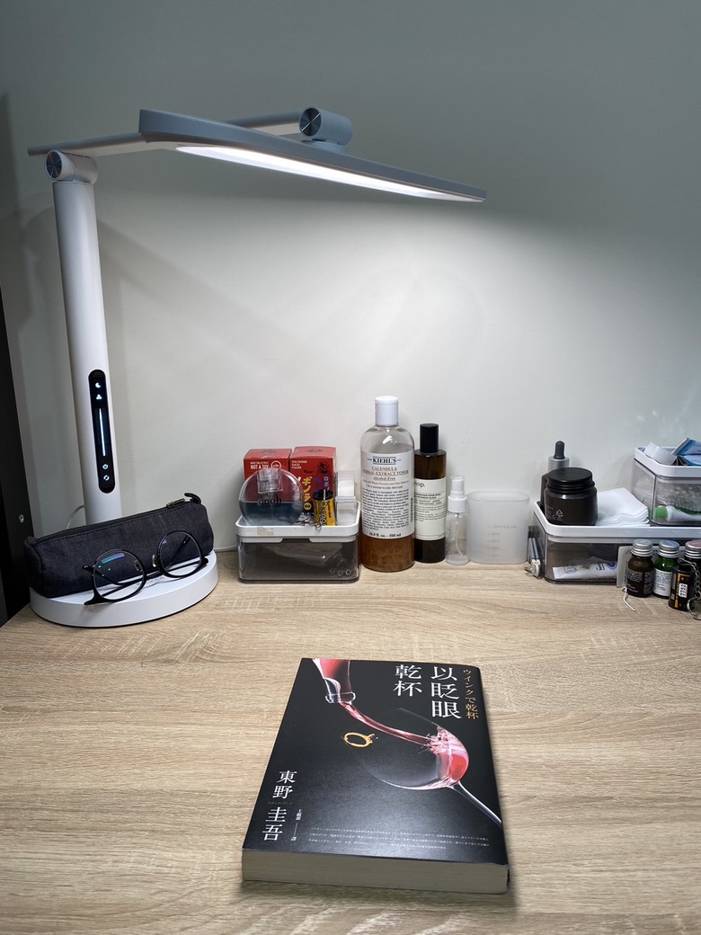 柔光不刺眼的多用途檯燈-喜光蓋亞白τ