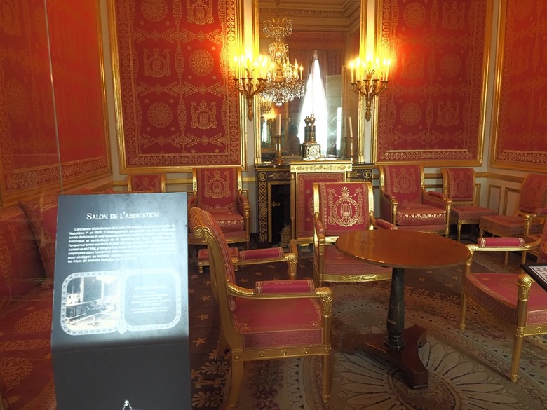 楓丹白露宮(Chateau de Fontainebleau),外掛凱旋門(Arc de Triomphe)、聖母院(Cathédrale Notre-Dame de Paris)、歌劇院(Palais Garnier)、莫里哀噴泉(Fontaine Molière)、聖米歇爾噴泉(Fontaine Saint-Michel) — 世界文化遺產 之 楓丹白靈宮及其園林(Palace and Park of Fontainebleau) — 2023年冬季歐洲行旅 第八部