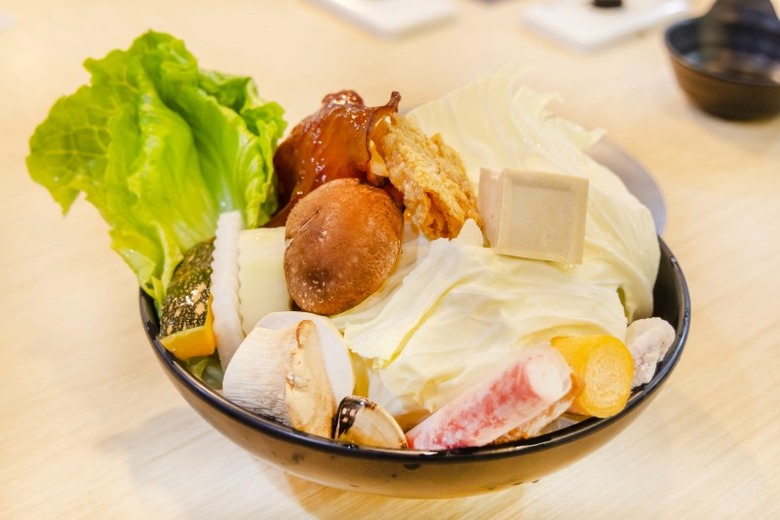 泰山日式鍋物│香濃湯頭風味滿分超浮誇肉盤即刻上桌!