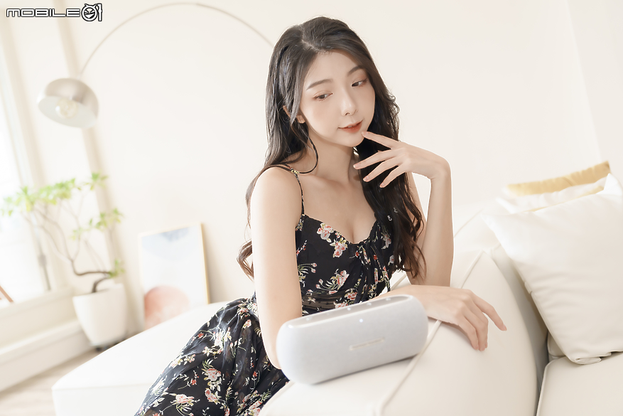 點我看大圖 Harman Kardon Luna 可攜式藍牙喇叭試聽|便攜、防水兼具大音量及優異音質
