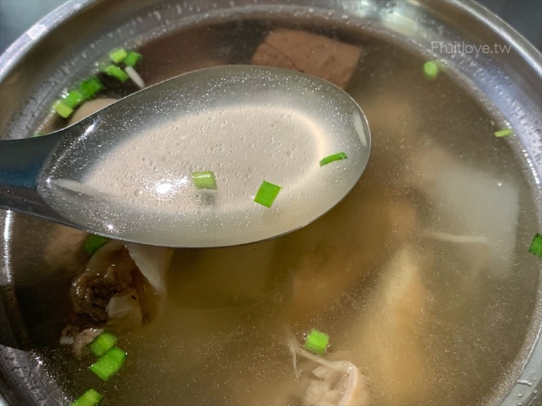 這間深受在地人喜愛和推薦的小吃店