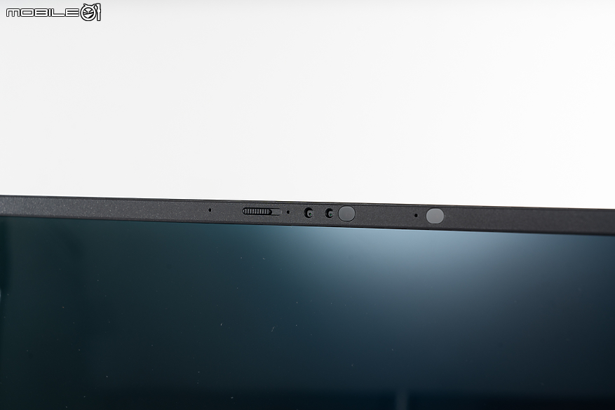 ASUS Zenbook 14 OLED（UX3405）｜延續輕巧邁入 AI 筆電新世代