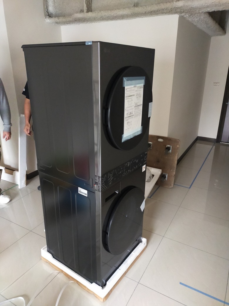 窄版LG WashTower™ AI智控洗乾衣機試用分享