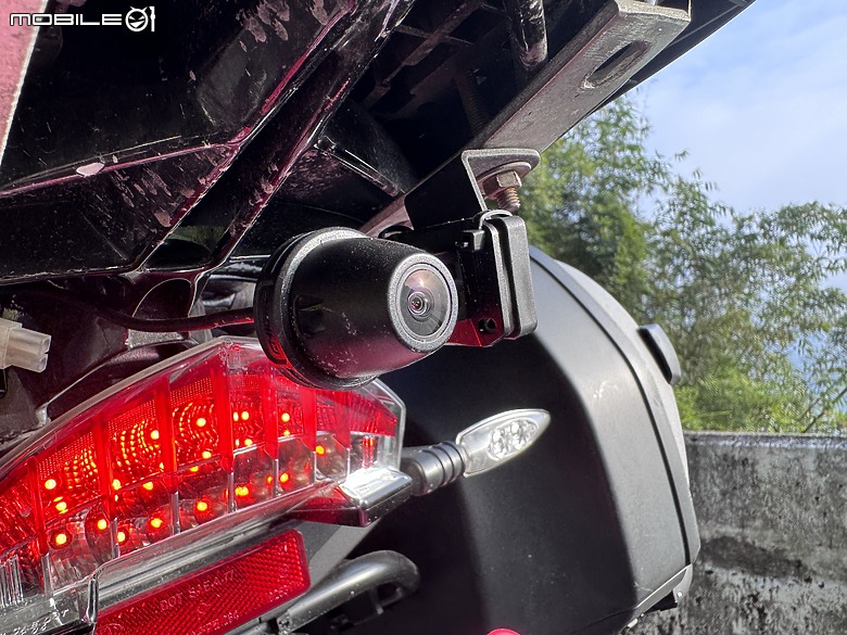 【開箱】安心教練｜AKEEYO AIO-5 LITE CARPLAY+盲區偵測｜機車行車記錄器｜機車CARPLAY