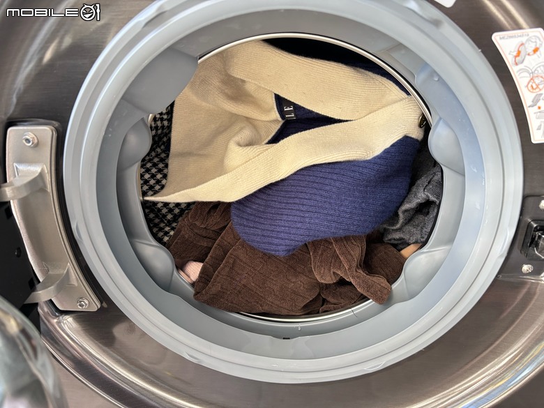LG WashTower™ AI智控洗乾衣機 重新定義我的洗衣方式~
