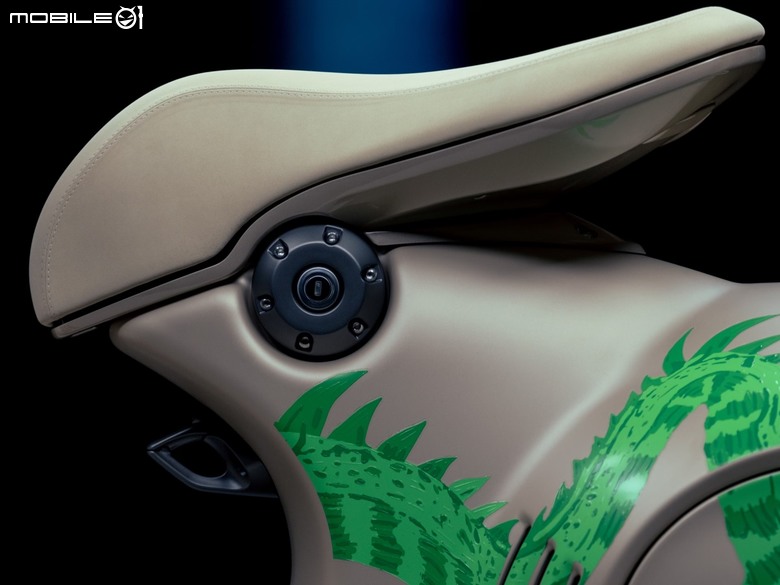 【海外新訊】翠龍盤身尊絕不凡！Vespa 946龍年限定特仕版隆重亮相！