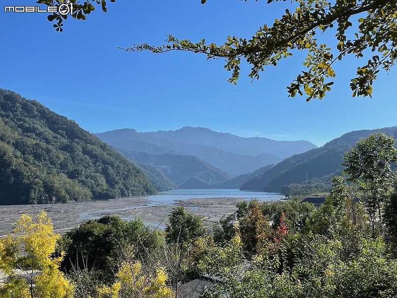 親子露營｜南投・滿天馨露營區：溫馨怡情花醉人，湖景相伴星滿天