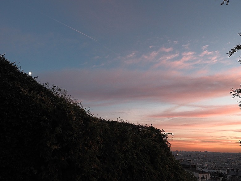 艾菲爾鐵塔(Tour Eiffel)、蒙馬特(Montmartre)、聖心堂(Basilique du Sacré-Cœur de Montmartre),外掛拉法葉百貨 巴黎奧斯曼旗艦店(Galeries Lafayette Haussmann)、莎瑪麗丹百貨(La Samaritaine) — 引領流行的時尚與藝術之都 — 2023年冬季歐洲行旅 第九部