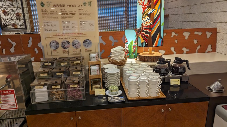 2024, 我們家的四天三夜花東行 - Day3 知本老爺設施介紹 / 那魯灣餐廳早餐 / 老東台老米苔目 / 煙波太魯閣山闊館 / 漫饗食堂晚餐
