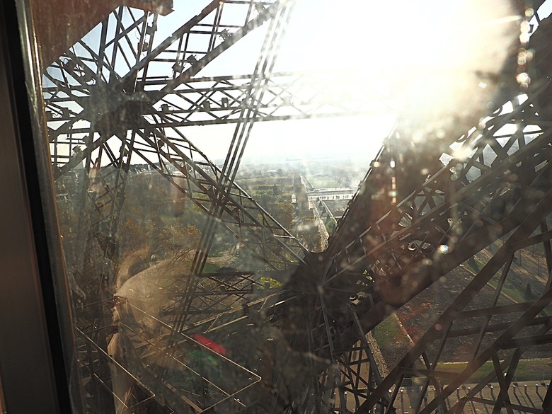 艾菲爾鐵塔(Tour Eiffel)、蒙馬特(Montmartre)、聖心堂(Basilique du Sacré-Cœur de Montmartre),外掛拉法葉百貨 巴黎奧斯曼旗艦店(Galeries Lafayette Haussmann)、莎瑪麗丹百貨(La Samaritaine) — 引領流行的時尚與藝術之都 — 2023年冬季歐洲行旅 第九部