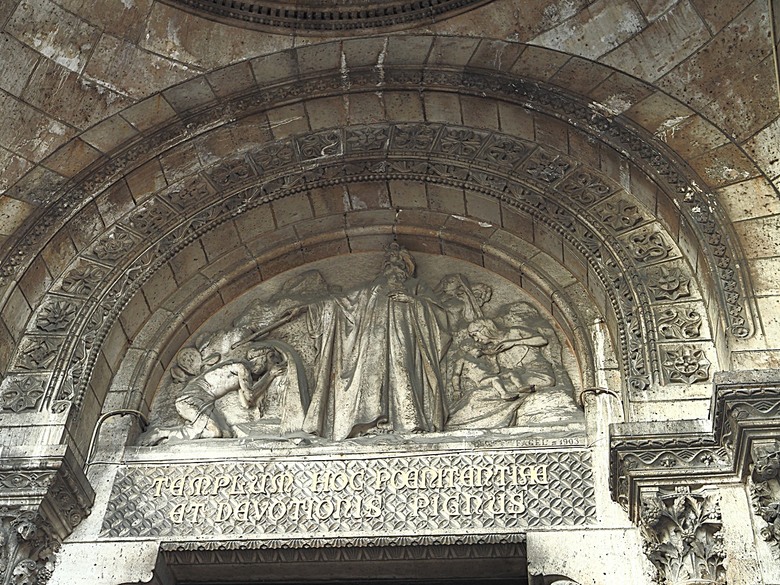 艾菲爾鐵塔(Tour Eiffel)、蒙馬特(Montmartre)、聖心堂(Basilique du Sacré-Cœur de Montmartre),外掛拉法葉百貨 巴黎奧斯曼旗艦店(Galeries Lafayette Haussmann)、莎瑪麗丹百貨(La Samaritaine) — 引領流行的時尚與藝術之都 — 2023年冬季歐洲行旅 第九部