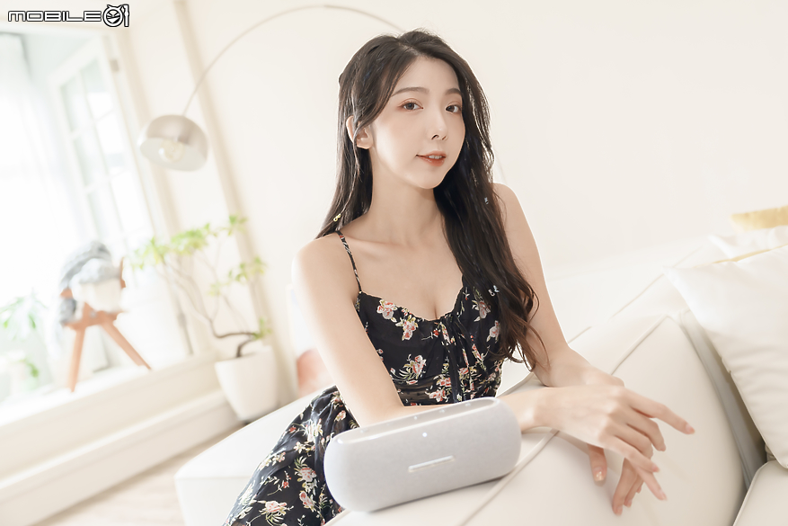 點我看大圖 Harman Kardon Luna 可攜式藍牙喇叭試聽|便攜、防水兼具大音量及優異音質