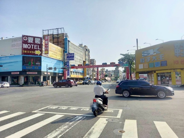 點我看大圖 西門路小資金店面