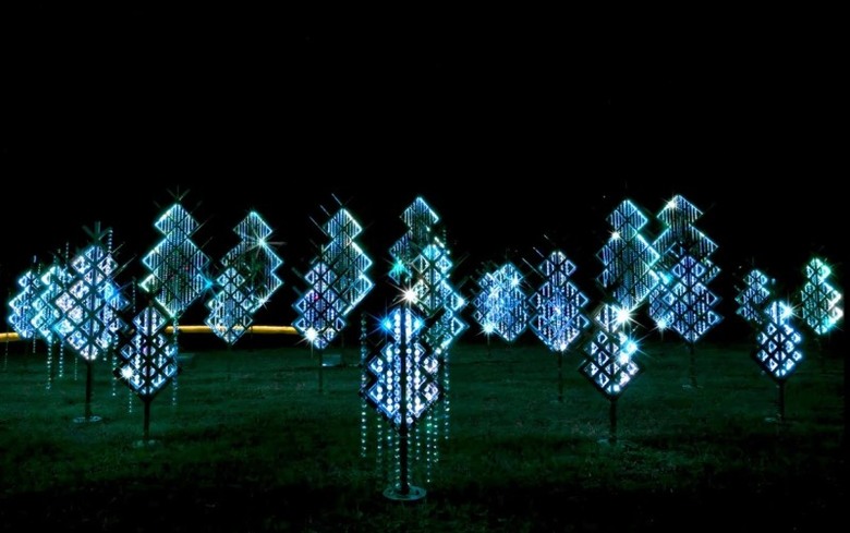 視覺震撼!「2024屏東燈節」3大燈區、35組夢幻燈飾燦爛奪目！