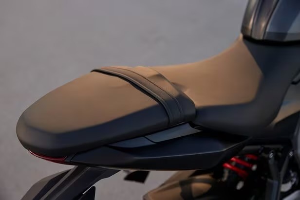 凱旋入門有殼街車DAYTONA 660國外發表