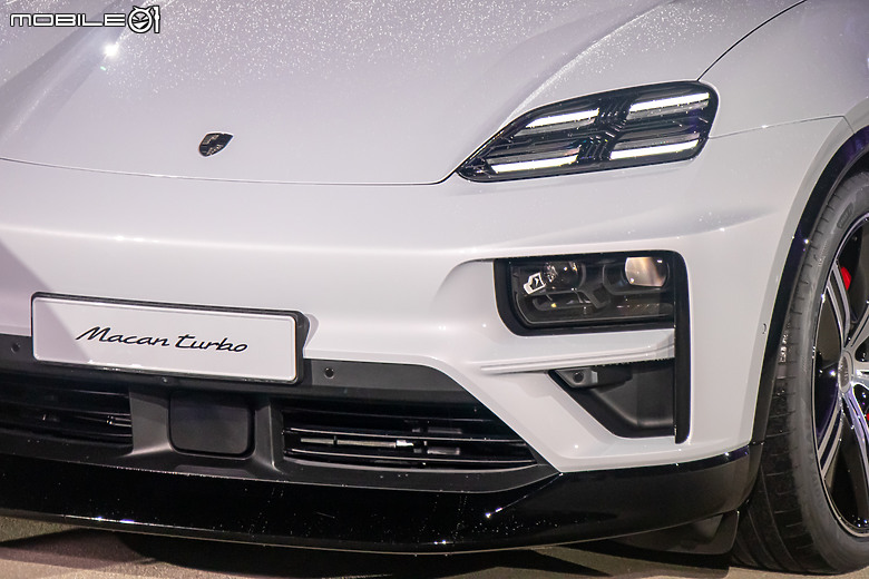 加入純電戰局,內外全面革新!Porsche Macan 大改款新加坡首發直擊!