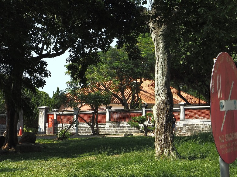 【小惡魔金龍踏春】鄞山寺(汀州會館)、龍山寺、清水巖、福佑宮、重建街、日本警官宿舍、滬尾小學校禮堂，附掛真理街阿給 — 淡水古蹟一日行旅 上半場