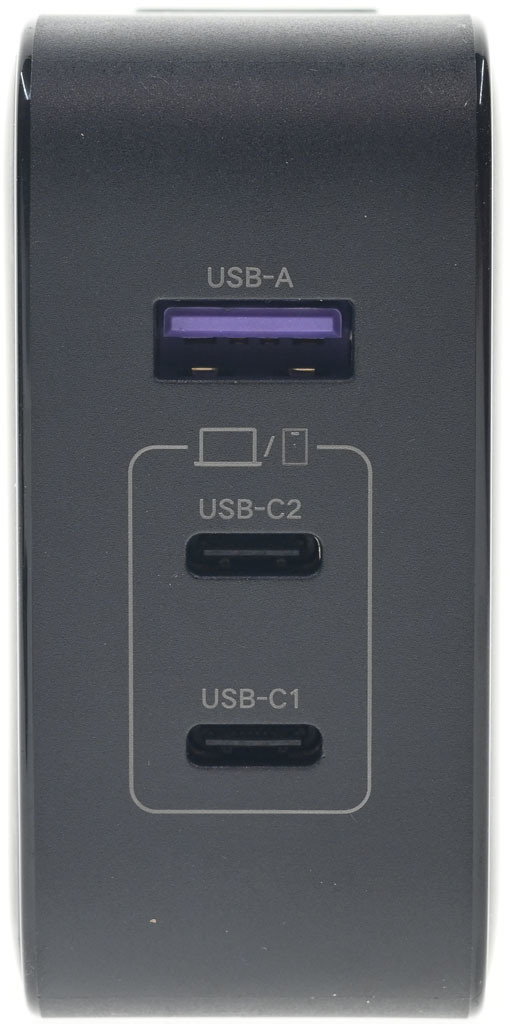 點我看大圖 UGREEN綠聯65W三埠GaN快速充電器多國轉接版CD296開箱