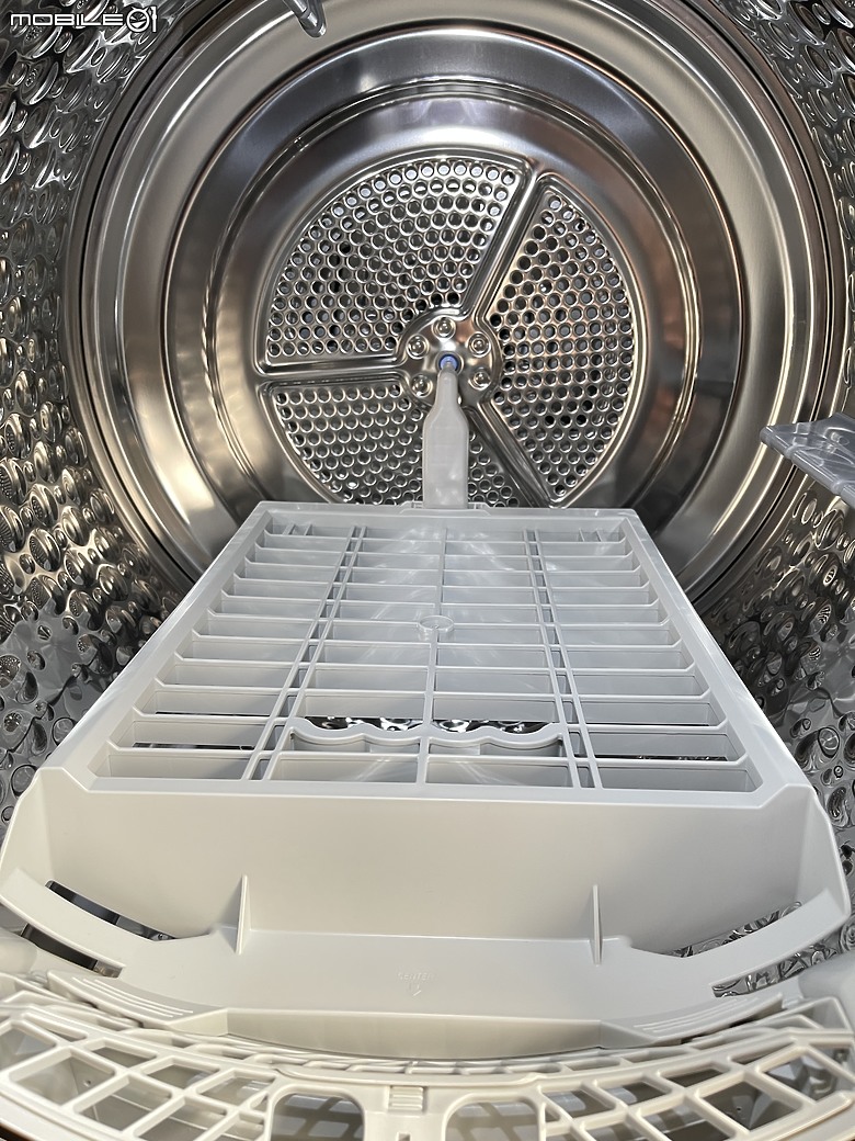 LG WashTower 極窄美型版輕鬆搞定跟塵蟎過敏原說掰掰