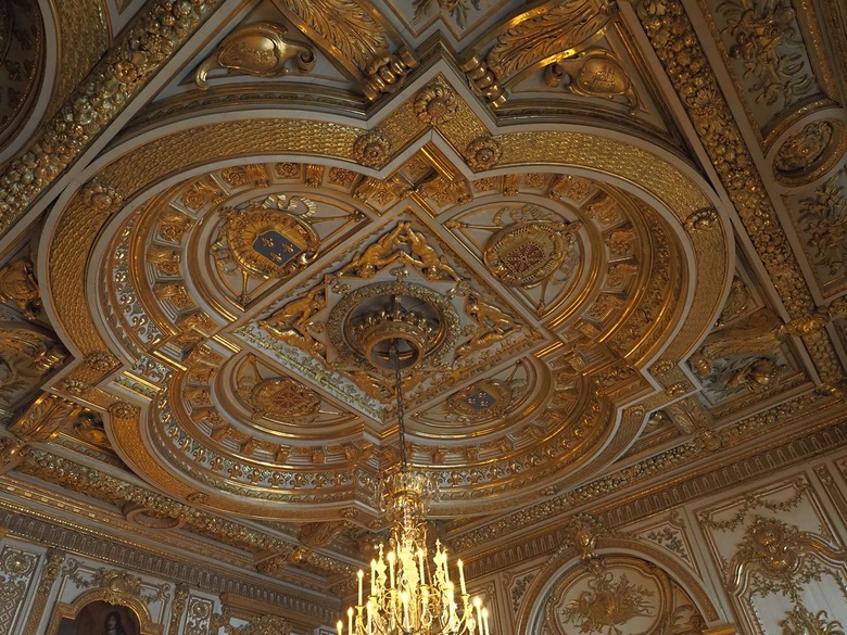 楓丹白露宮(Chateau de Fontainebleau),外掛凱旋門(Arc de Triomphe)、聖母院(Cathédrale Notre-Dame de Paris)、歌劇院(Palais Garnier)、莫里哀噴泉(Fontaine Molière)、聖米歇爾噴泉(Fontaine Saint-Michel) — 世界文化遺產 之 楓丹白靈宮及其園林(Palace and Park of Fontainebleau) — 2023年冬季歐洲行旅 第八部