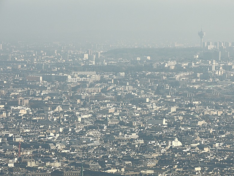 艾菲爾鐵塔(Tour Eiffel)、蒙馬特(Montmartre)、聖心堂(Basilique du Sacré-Cœur de Montmartre),外掛拉法葉百貨 巴黎奧斯曼旗艦店(Galeries Lafayette Haussmann)、莎瑪麗丹百貨(La Samaritaine) — 引領流行的時尚與藝術之都 — 2023年冬季歐洲行旅 第九部