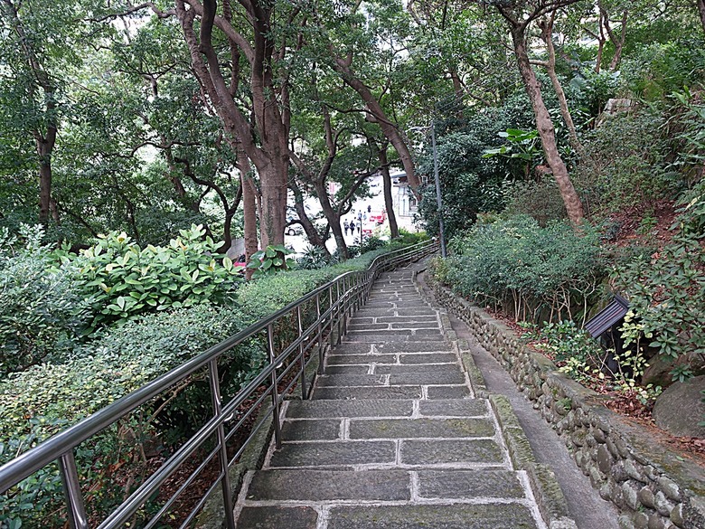 北投溫泉博物館、梅亭旅客服務中心、北投公民會館、普濟寺、地熱谷、凱達格蘭文化館、北投公園、北投圖書館、前日軍衛戍醫院北投分院 — 北投公園週邊冬季散策