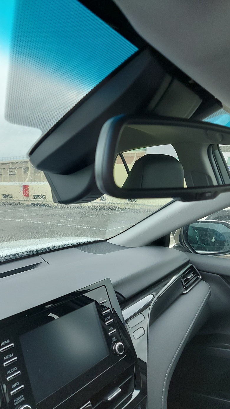 開箱 Camry 專用款行車記錄器