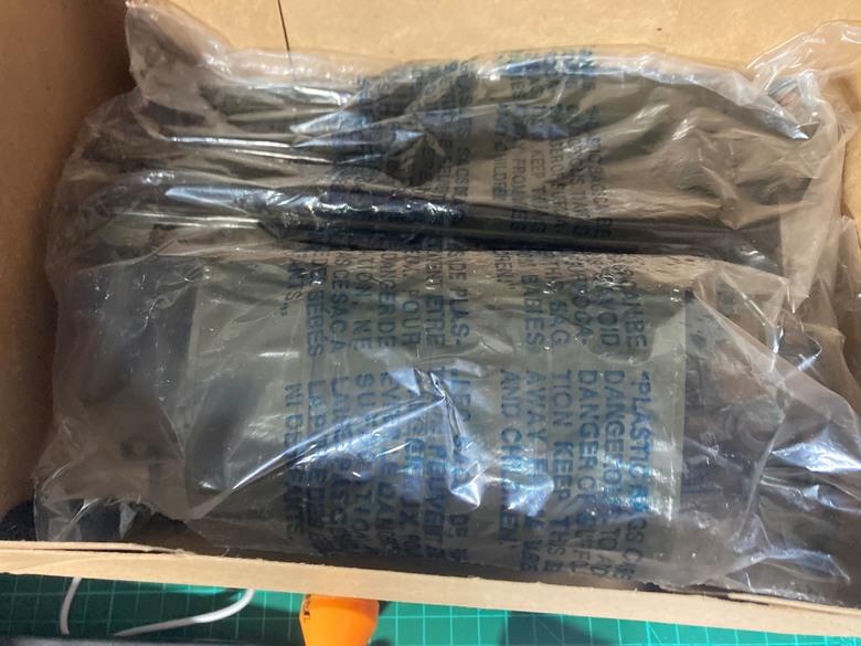 Monogram 1/35 兩噸半軍卡模型