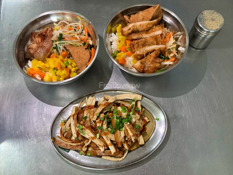 這間深受在地人喜愛和推薦的小吃店