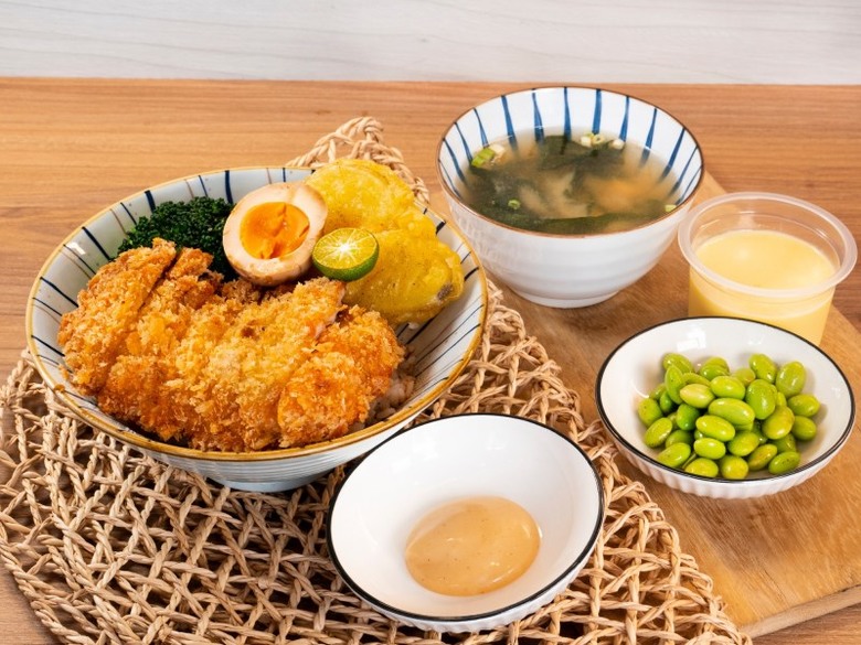 台中南屯全新日系食堂!丼飯、炸物、甜點整日供應任你吃!