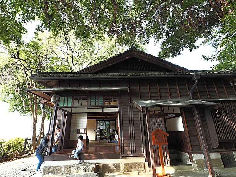 【小惡魔金龍踏春】 淡水街長多田榮吉故居、藝術工坊、德忌利士洋行、榕堤餐廳、淡水禮拜堂、滬尾偕醫館、公司田溪程氏古厝,附掛淡海輕軌搭乘紀錄 — 淡水古蹟一日行旅 下半場