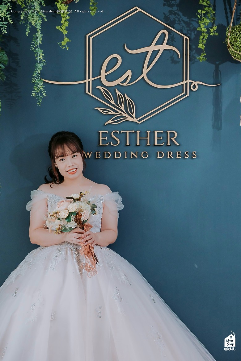 點我看大圖 高雄艾絲特手工婚紗試穿分享_隱藏版寶藏婚紗工作室!中大尺碼也能有不將就的美