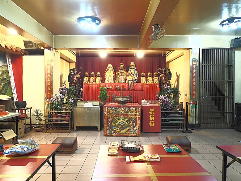 【小惡魔金龍踏春】鄞山寺(汀州會館)、龍山寺、清水巖、福佑宮、重建街、日本警官宿舍、滬尾小學校禮堂,附掛真理街阿給 — 淡水古蹟一日行旅 上半場