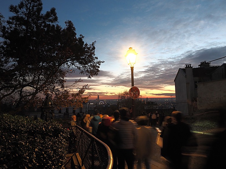 艾菲爾鐵塔(Tour Eiffel)、蒙馬特(Montmartre)、聖心堂(Basilique du Sacré-Cœur de Montmartre),外掛拉法葉百貨 巴黎奧斯曼旗艦店(Galeries Lafayette Haussmann)、莎瑪麗丹百貨(La Samaritaine) — 引領流行的時尚與藝術之都 — 2023年冬季歐洲行旅 第九部