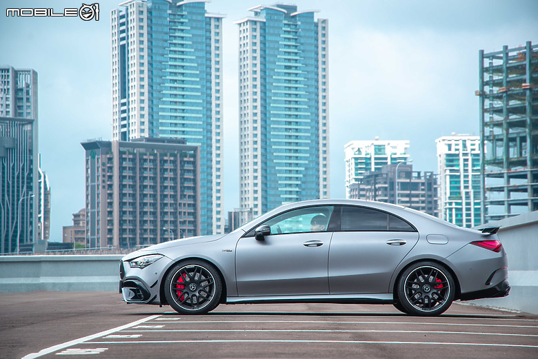 Mercedes-AMG CLA 45 S 4MATIC+小改款試駕|成熟科技加持,三年後再見依然如此誘人!
