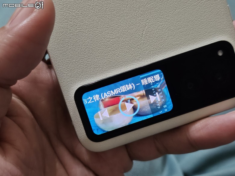 [開箱］🥰超美摺疊機 Motorola Razr 40 白色開箱與實拍成像分享