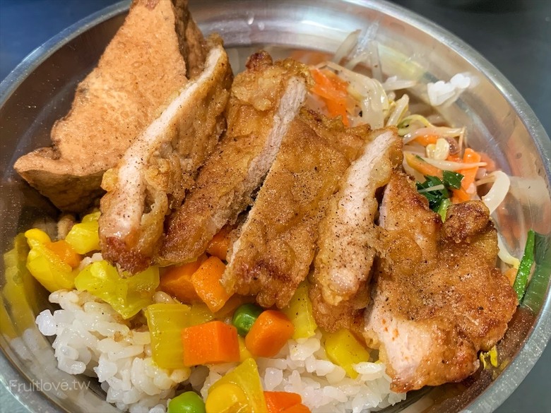 這間深受在地人喜愛和推薦的小吃店