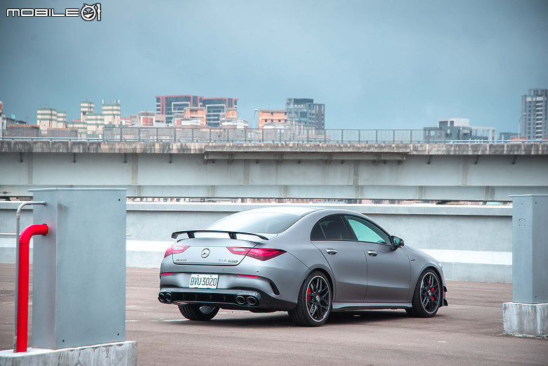 Mercedes-AMG CLA 45 S 4MATIC+小改款試駕|成熟科技加持,三年後再見依然如此誘人!
