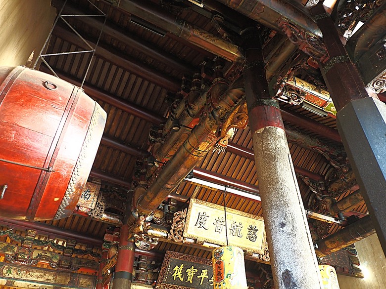 【小惡魔金龍踏春】鄞山寺(汀州會館)、龍山寺、清水巖、福佑宮、重建街、日本警官宿舍、滬尾小學校禮堂，附掛真理街阿給 — 淡水古蹟一日行旅 上半場